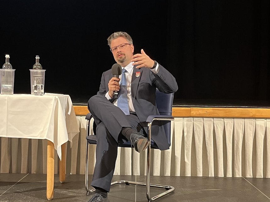 Szenen einer kontroversen Fragestunde