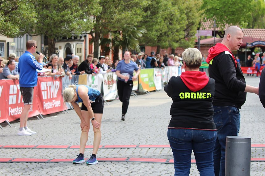 Eintausend L&auml;uferinnen und L&auml;ufer beteiligten sich am 3T&uuml;rmelauf in Bad Langensalza 2024