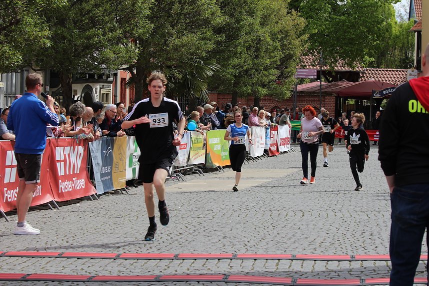 Eintausend L&auml;uferinnen und L&auml;ufer beteiligten sich am 3T&uuml;rmelauf in Bad Langensalza 2024