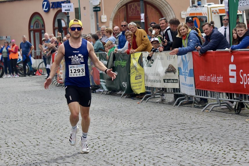 Eintausend L&auml;uferinnen und L&auml;ufer beteiligten sich am 3T&uuml;rmelauf in Bad Langensalza 2024