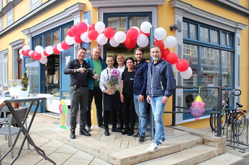 Wiederer&ouml;ffnung des Eiscaf&eacute;s am Neumarkt