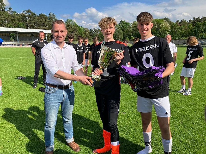 Turniersieg in Chaumont: Preu&szlig;ens B-Junioren holen den Cup