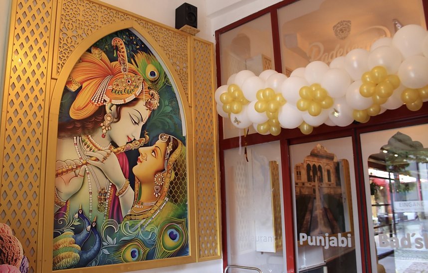 Er&ouml;ffnungsfeier mit geladenen G&auml;sten im Punjabi Bad&acute;sha