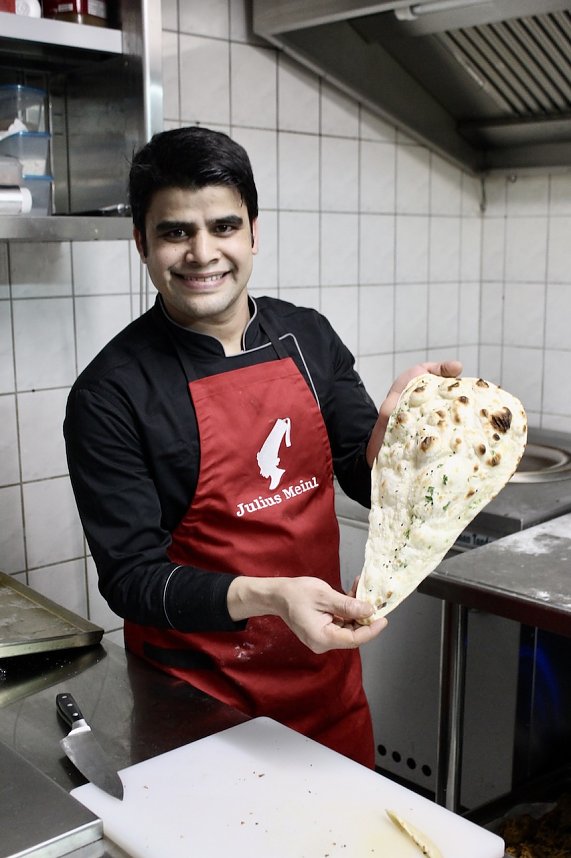 Er&ouml;ffnungsfeier mit geladenen G&auml;sten im Punjabi Bad&acute;sha