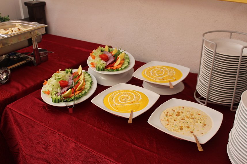 Er&ouml;ffnungsfeier mit geladenen G&auml;sten im Punjabi Bad&acute;sha