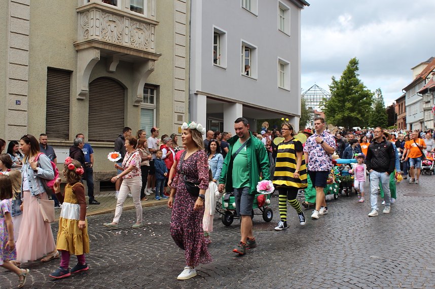Gro&szlig;er festlicher Umzug zum 211. Brunnenfest in Bad Langensalza