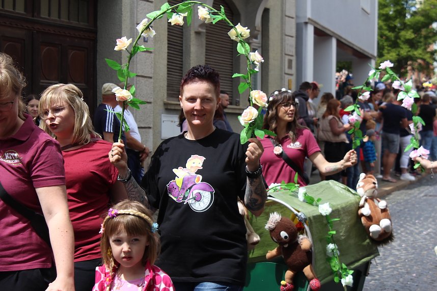 Gro&szlig;er festlicher Umzug zum 211. Brunnenfest in Bad Langensalza