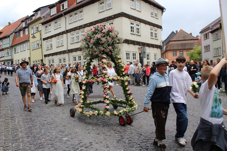 Gro&szlig;er festlicher Umzug zum 211. Brunnenfest in Bad Langensalza