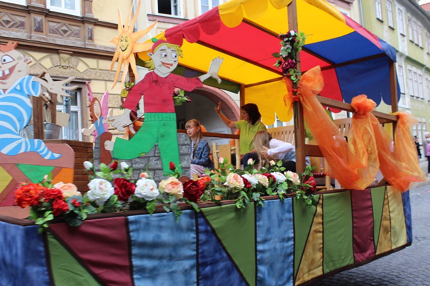 Gro&szlig;er festlicher Umzug zum 211. Brunnenfest in Bad Langensalza