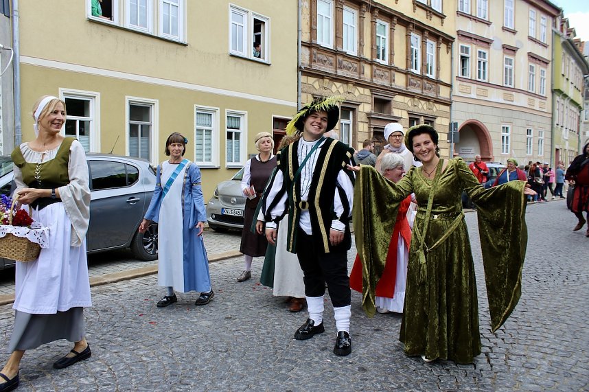 Gro&szlig;er festlicher Umzug zum 211. Brunnenfest in Bad Langensalza
