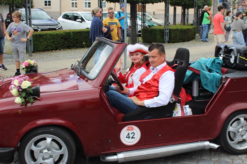 Farbenfroher Festumzug zum 211. Brunnenfest in Bad Langensalza