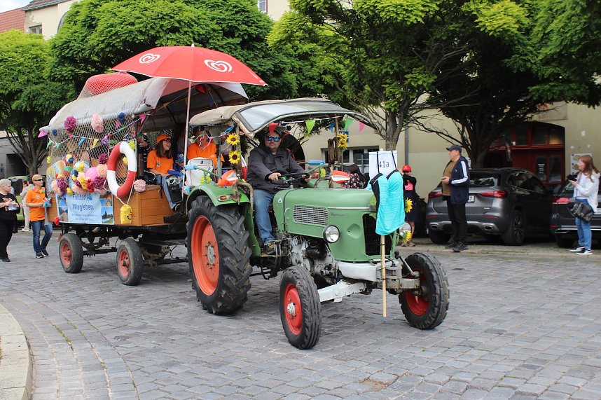 Farbenfroher Festumzug zum 211. Brunnenfest in Bad Langensalza