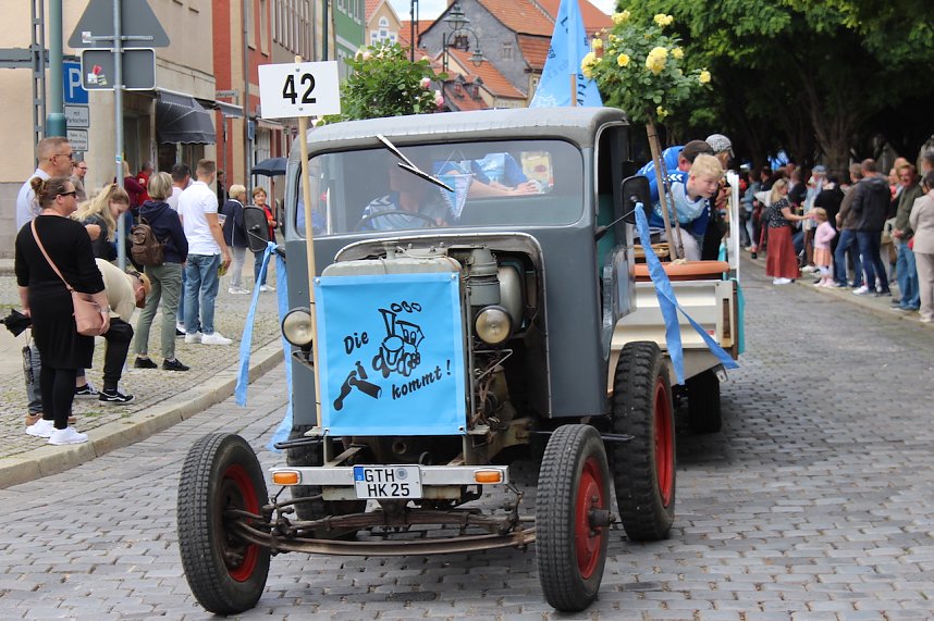 Farbenfroher Festumzug zum 211. Brunnenfest in Bad Langensalza