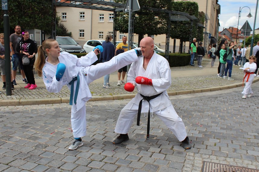 Farbenfroher Festumzug zum 211. Brunnenfest in Bad Langensalza