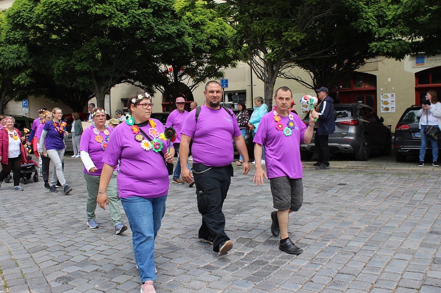 Farbenfroher Festumzug zum 211. Brunnenfest in Bad Langensalza