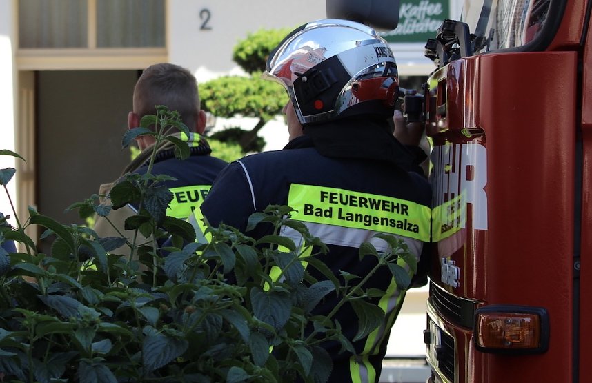 Die Freiwillige Feuerwehr von Bad Langensalza/ Stadt bei einem Gro&szlig;einsatz an der Marktkirche