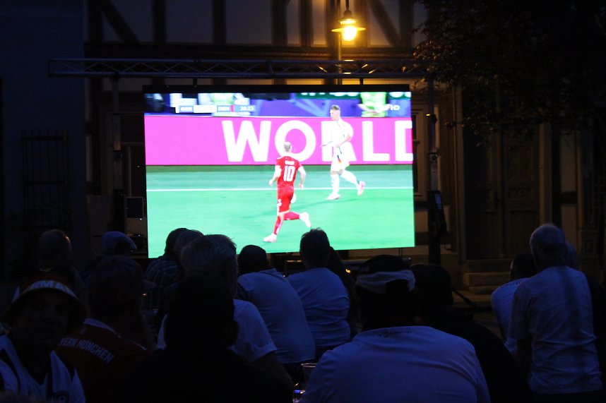 Public Viewing auf dem Neumarkt in Bad Langensalza zum Achtelfinalspiel der EM 2024 - Deutschland gegen D&auml;nemark