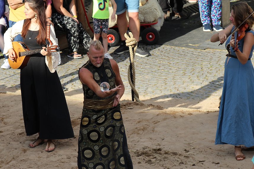 Zwei Tage lang feierten die Langensalzaer mit ihren G&auml;sten aus nah und fern ihr 30. Mittelalterstadtfest