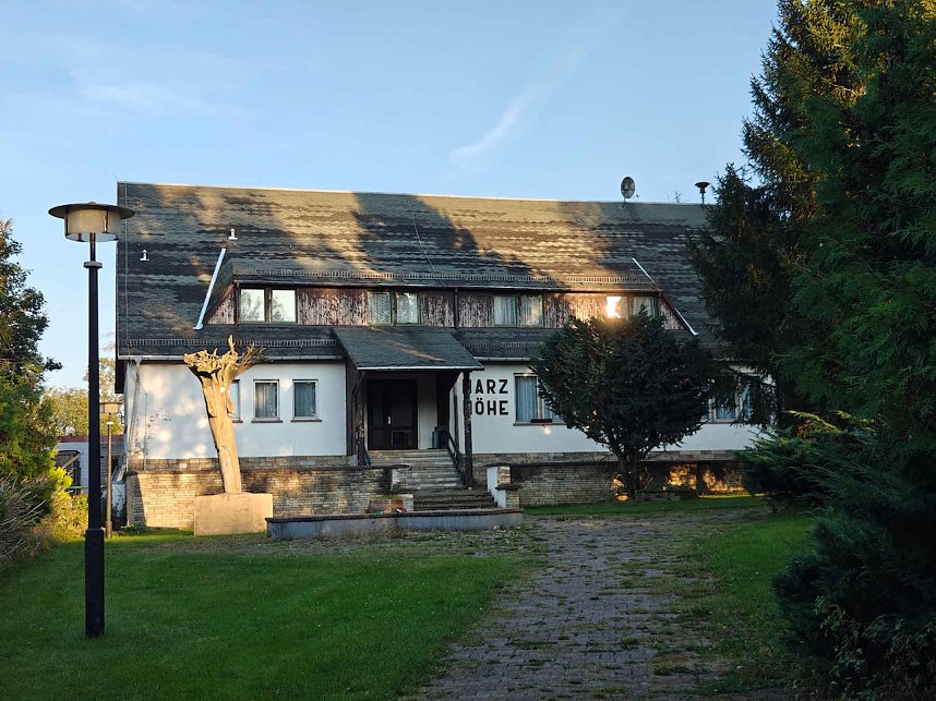 Peter Blei beim Waldspaziergang