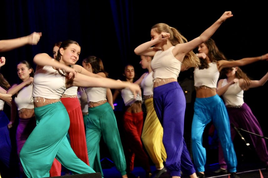 Mitwirkende der Gala des Salza-Gymnasiums in Bad Langensalza 2024