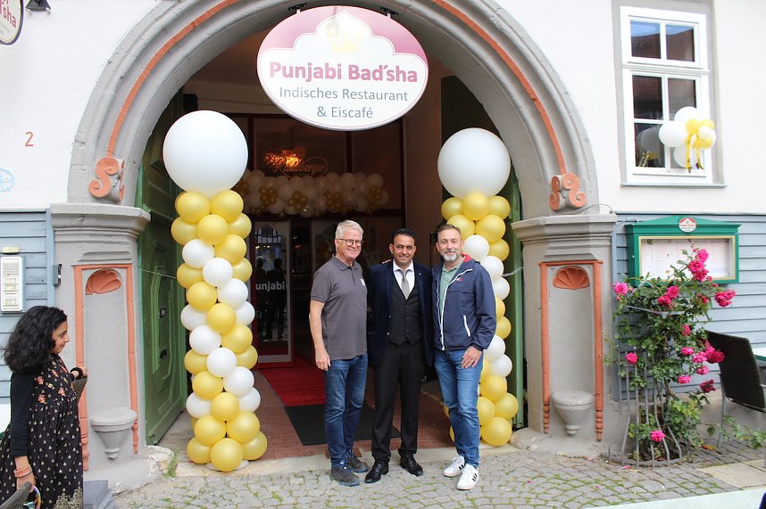 Das Jahr 2024 in Bad Langensalza - Das Punjabi Bad&acute;sha &ouml;ffnet seine Tore am Kornmarkt 