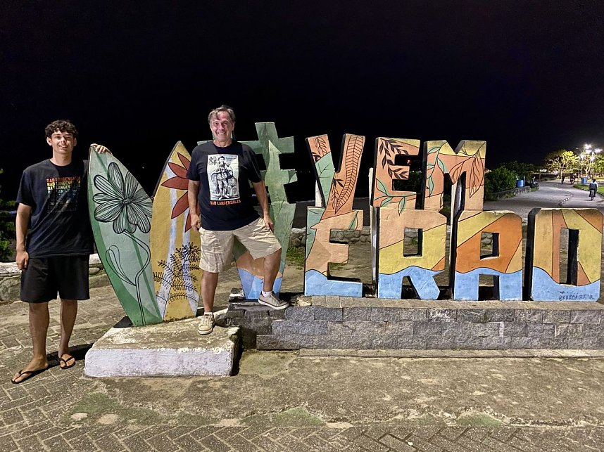 Weihnachtsgr&uuml;&szlig;e von Dr. Brandao mit Sohn aus Ubatuba (Brasilien) nach Bad Langensalza mit T-Shirts von Ghost Tatoo aus Bad Langensalza