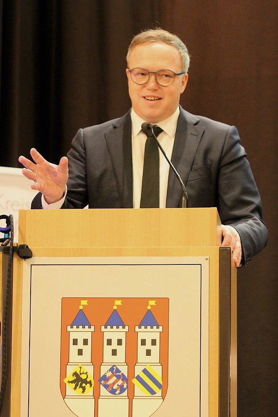 Ministerpr&auml;sident von Th&uuml;ringen, Prof. Dr. Mario Voigt, spricht beim Neujahrsempfang im KKZ in Bad Langensalza, vor 400 Mittelst&auml;ndlern