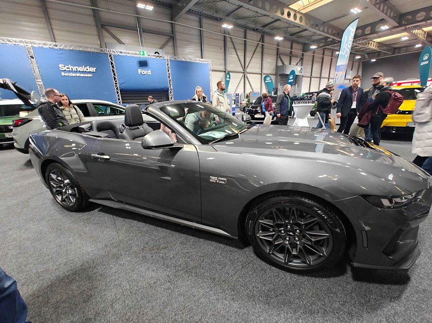 Peter Blei unterwegs auf der Automesse Erfurt