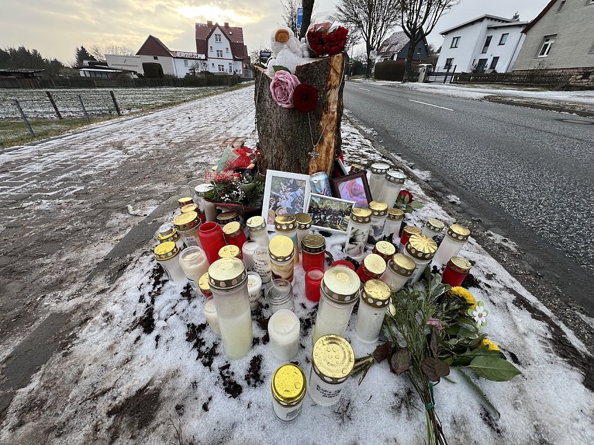 Gro&szlig;e Anteilnahme an der Unfallstelle