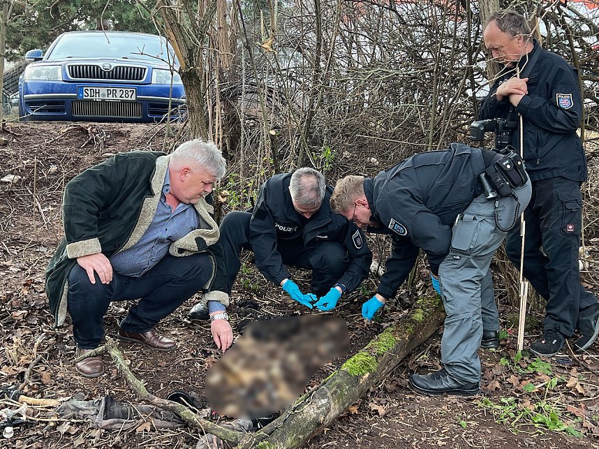 Spurensicherung am Fundort der &Uuml;berreste