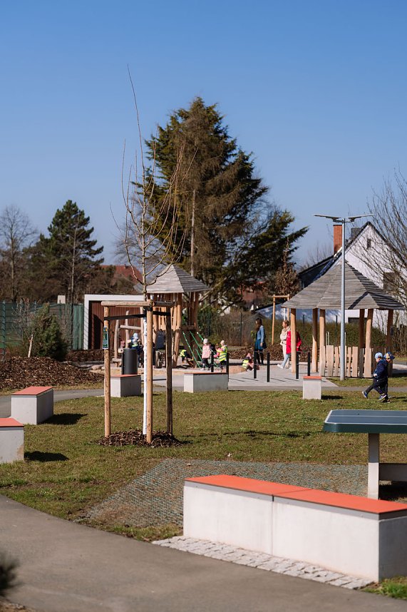 Spielplatz Bad Nauheimer Stra&szlig;e in Bad Langensalza, an "Nutzer" &uuml;bergeben