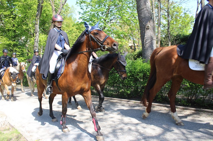 Impressionen Novalisritt 2025 am Schloss "Sophie von K&uuml;hn"  in Gr&uuml;ningen