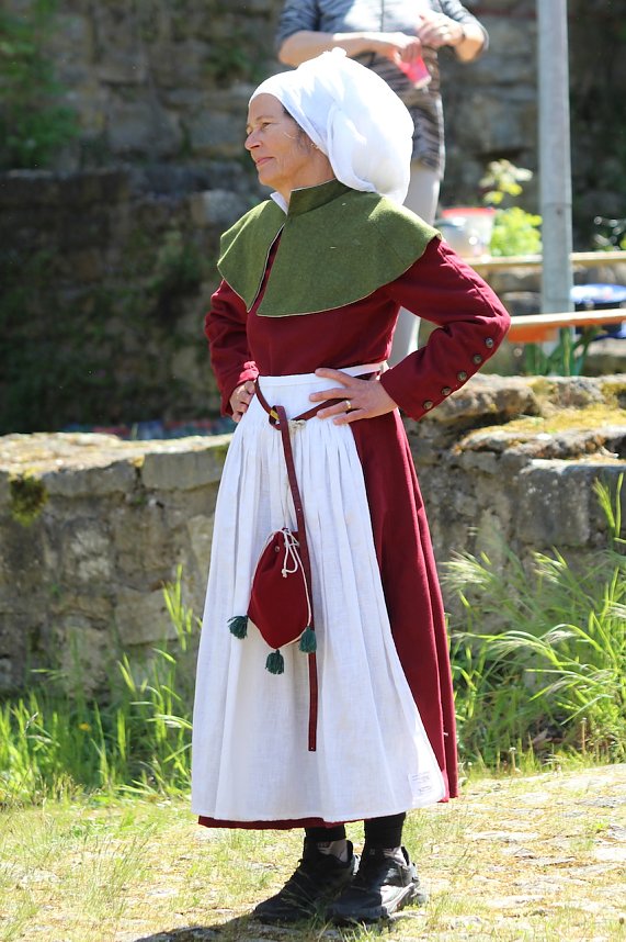 500 Jahre nach dem Bauernkrieg stellen 30 Darsteller in historischen Gew&auml;ndern den M&uuml;ntzer-Zug nach und machen Station in Ebeleben