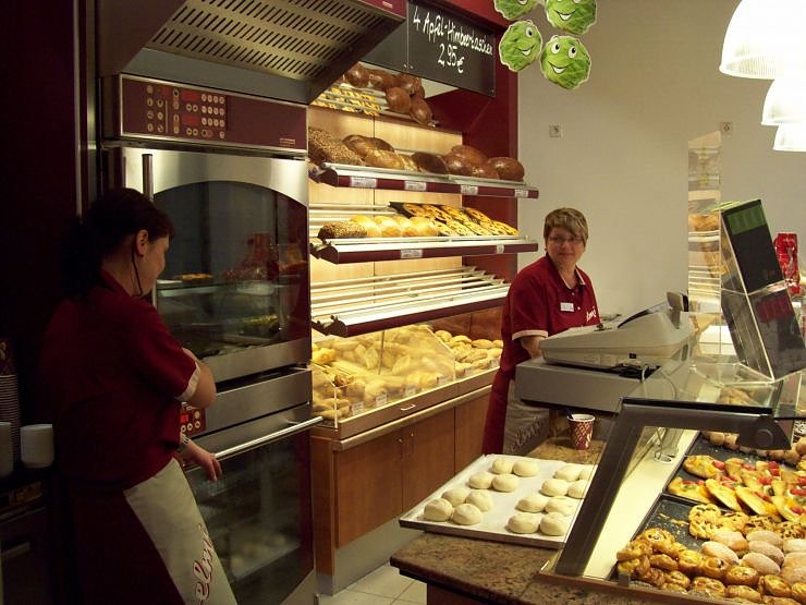 Neues Leben im Bahnhof