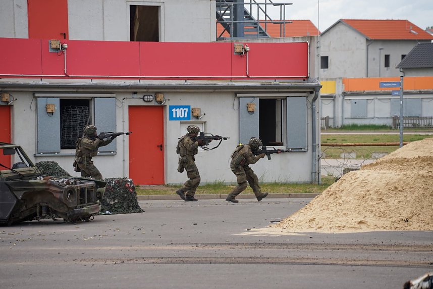Letzlingen/Schn&ouml;ggersburg, 30 Jahre Gefechts&uuml;bungszentrum 
