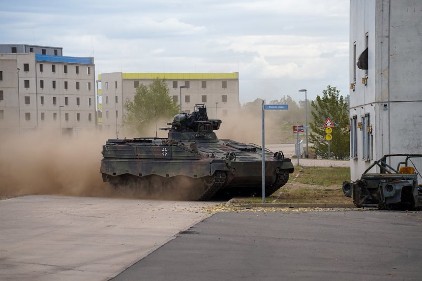 Letzlingen/Schn&ouml;ggersburg, 30 Jahre Gefechts&uuml;bungszentrum 