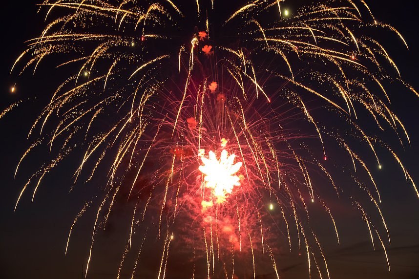 Gro&szlig;es Feuerwerk zum diesj&auml;hrigen Brunnenfest in Bad Langensalza
