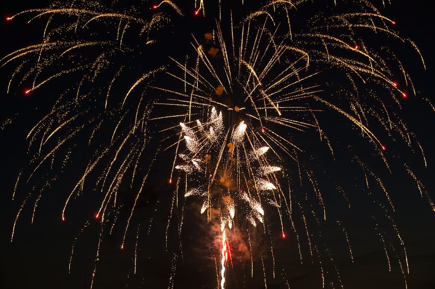 Gro&szlig;es Feuerwerk zum diesj&auml;hrigen Brunnenfest in Bad Langensalza