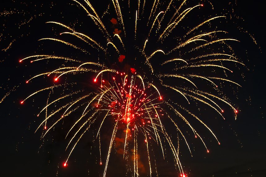 Gro&szlig;es Feuerwerk zum diesj&auml;hrigen Brunnenfest in Bad Langensalza
