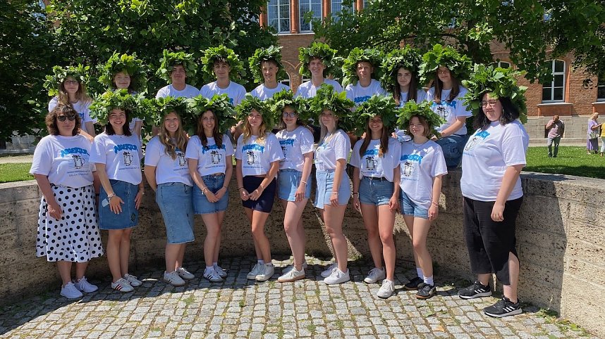 Kr&ouml;nender Abschluss mit Eichenlaubkranz am Salza-Gymnasium