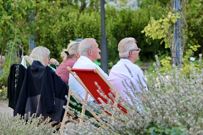 Tolle Stimmung im Rosengarten Bad Langensalza mit Reggae-Kl&auml;ngen