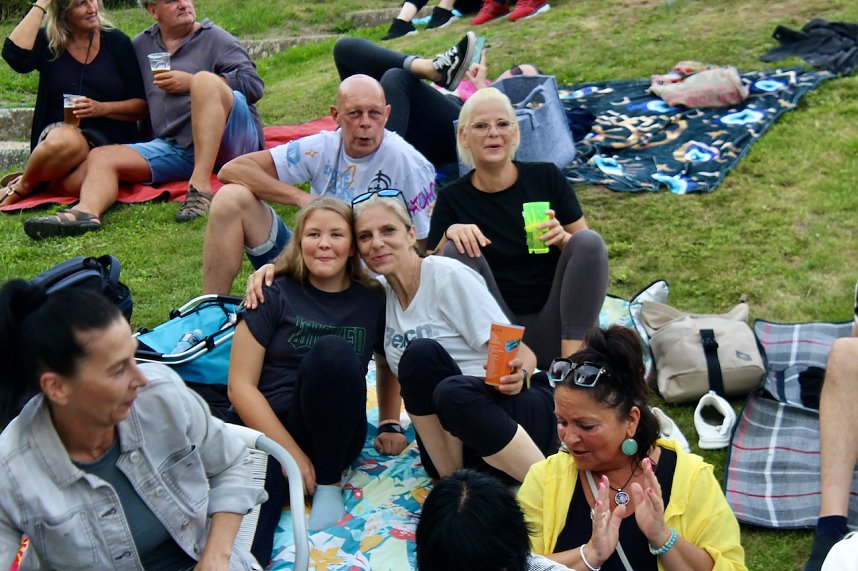 Tolle Stimmung im Rosengarten Bad Langensalza mit Reggae-Kl&auml;ngen
