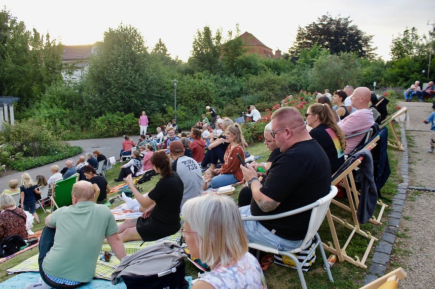 Tolle Stimmung im Rosengarten Bad Langensalza mit Reggae-Kl&auml;ngen