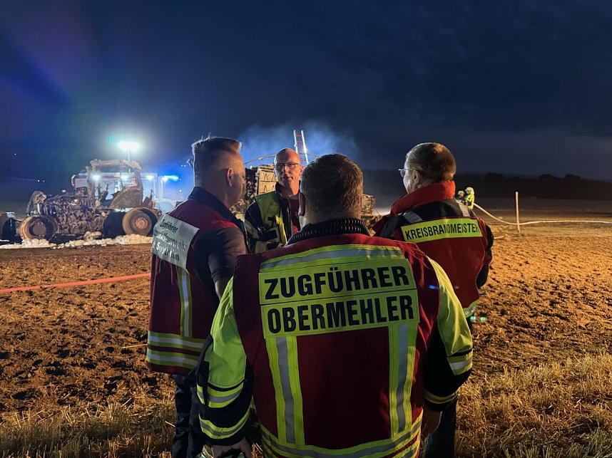 Hoher Schaden nach Feuer auf dem Feld