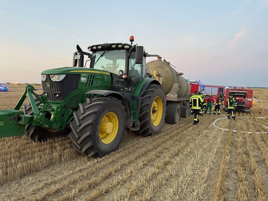 Hoher Schaden nach Feuer auf dem Feld