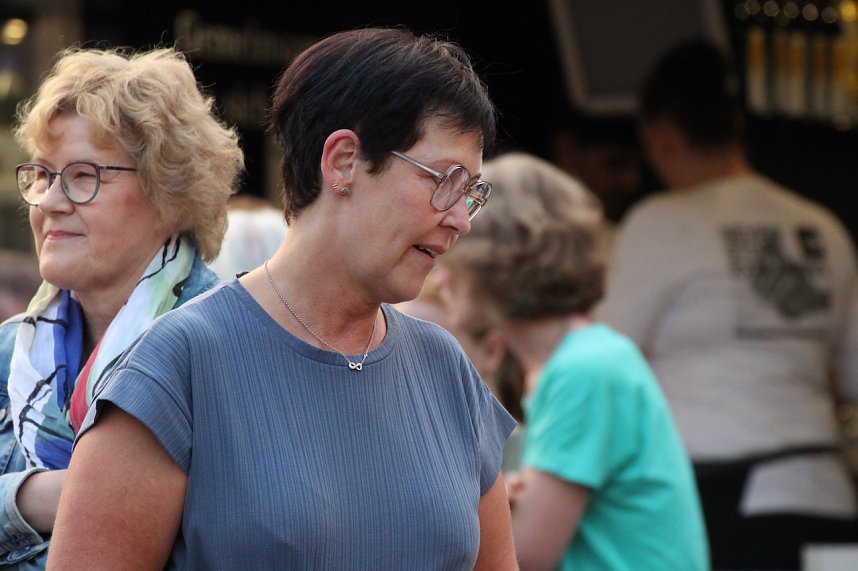 Gute Stimmung auf dem Kornmarkt beim BaLaTon in Bad Langensalza