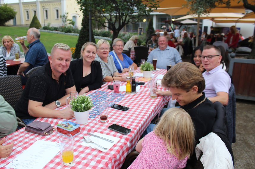 Vierter BaLaTon-Abend des Jahres vor dem Friederikenschl&ouml;sschen in Bad Langensalza