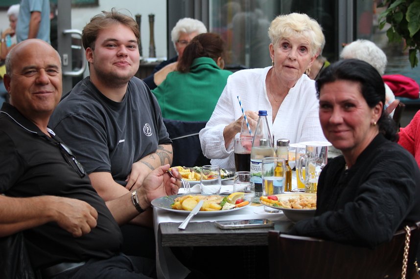 Vierter BaLaTon-Abend des Jahres vor dem Friederikenschl&ouml;sschen in Bad Langensalza