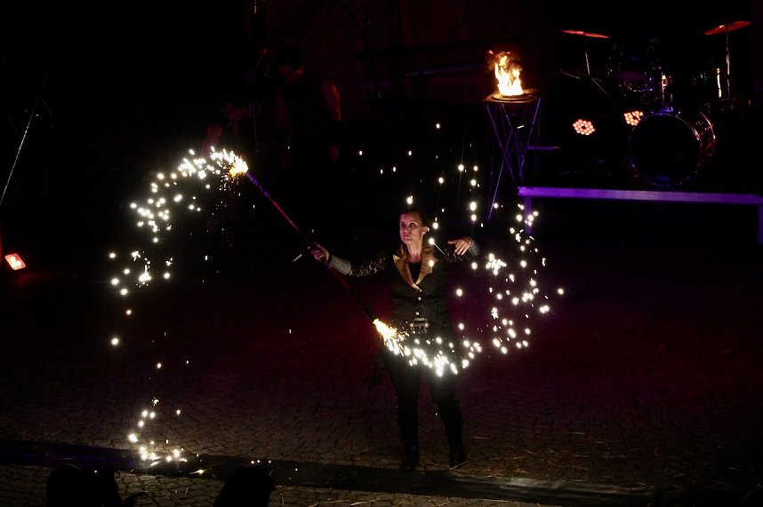 Spektakul&auml;re Feuershow von "EVENTPUPPETS" beim Mittelalterstadtfest in Bad Langensalza