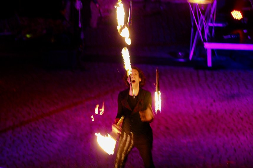 Spektakul&auml;re Feuershow von "EVENTPUPPETS" beim Mittelalterstadtfest in Bad Langensalza